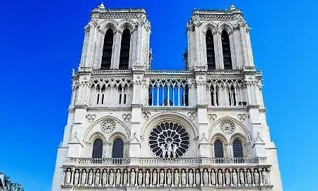 Campanile Prime - Paris