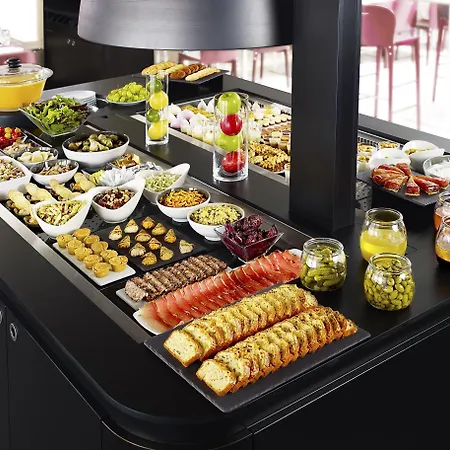 钟楼巴黎东伯比妮酒店 酒店