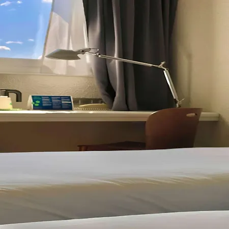 Campanile Prime - Paris فندق بوبْئيني