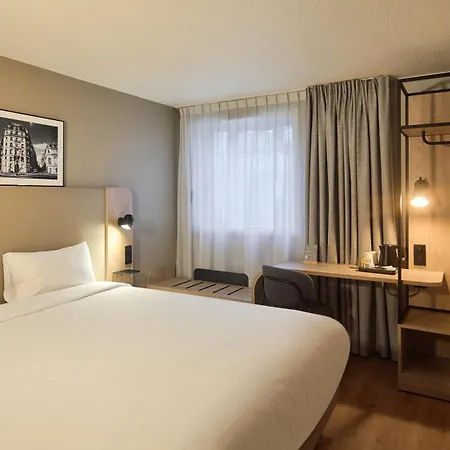 Campanile Prime - Paris מלון 3*