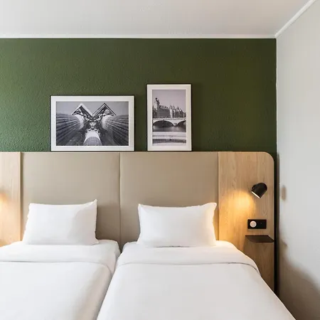 Campanile Prime - Paris 3*