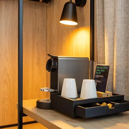 מלון Campanile Prime - Paris 3*