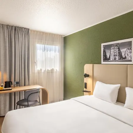 מלון Campanile Prime - Paris 3*