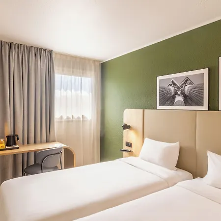 Campanile Prime - Paris Otel Bobigny