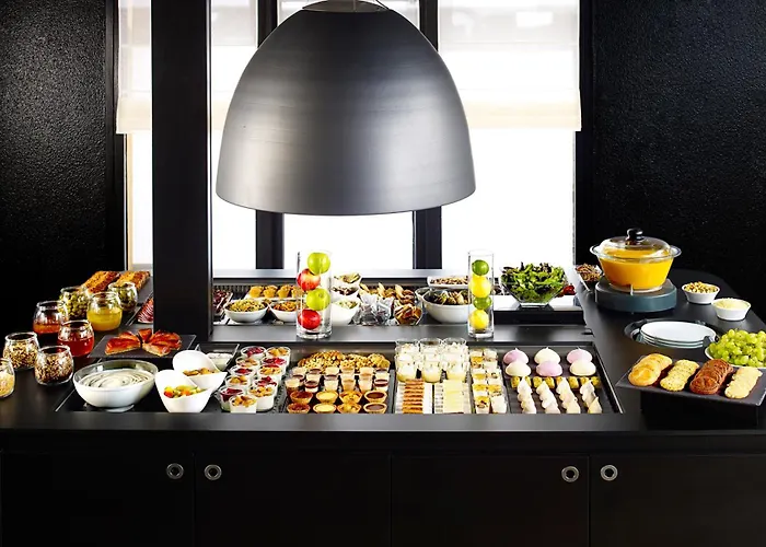 Campanile Paris Est 3*