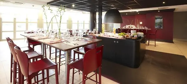 Campanile Paris Est Hotel 3*