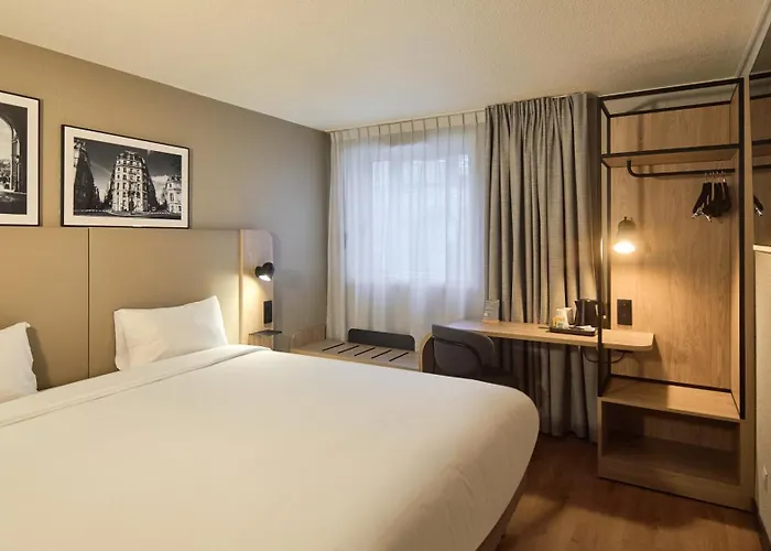 Campanile Paris Est Hotel 3*