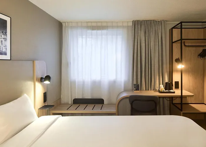 Hotel Campanile Paris Est 3*