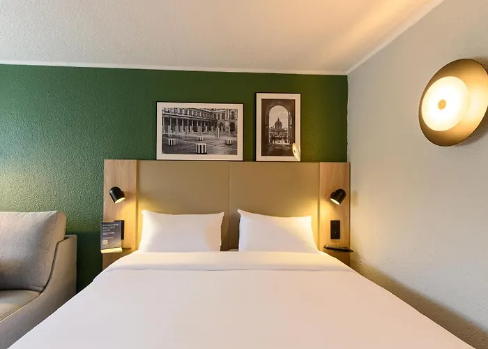 Campanile Paris Est Hotel